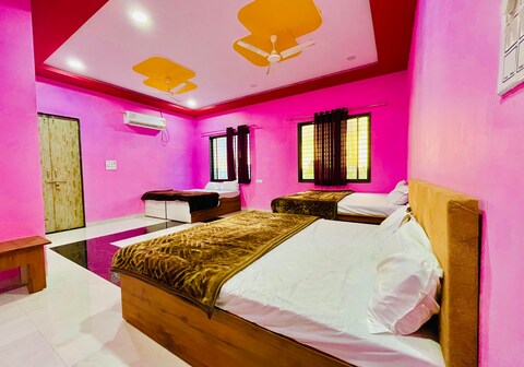 Hotel Pratham