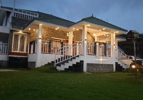 The SUMMIT Homestay
