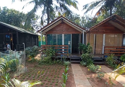 La Marine Morjim Beach Cottage