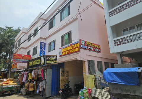 SRINIKETAN GUEST HOUSE, PURI SWARGADWAR