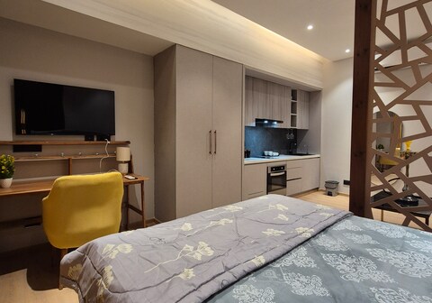 The Opulent By Aura Studios 12th Floor City View