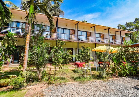 Yogitree Beach Resort & Cafe