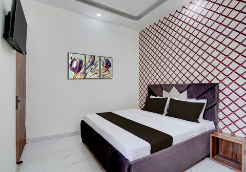 Hotel O ISBT Mohali Formerly Holiday Spot