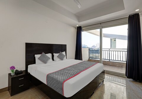 Super Townhouse Tipsyy Near Bestech Central Square Mall