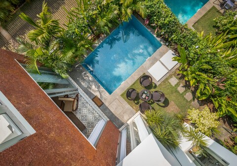 VILLA AT LA RISA BY AMOREY STAYS..