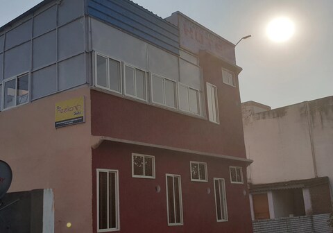 New Neel Kanth Hotel