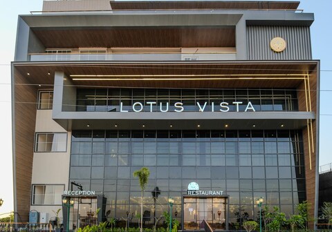 Hotel Lotus Vista