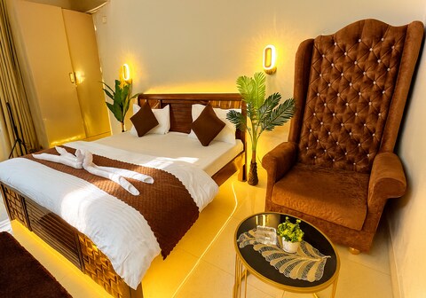 Pvt 2 Rooms in 3BHK Near Amrita Grover Homestays