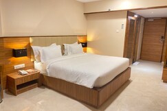 Hotel HighRise Regency(A Unit Of Gurusikh Leisure Paradise LLP), Burhanpur Hotel HighRise Regency(A Unit Of Gurusikh Leisure Paradise LLP), Burhanpur