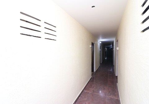 Collection O Sandhya Guest House