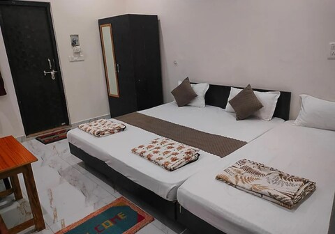 Sri rameshwaram paying guest House