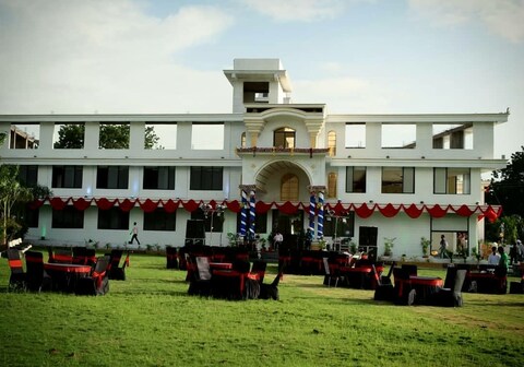 Hotel Paradise khandwa