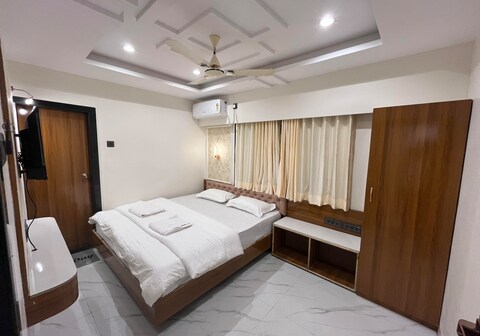 Newly Renovated Hotel Sai Ganesh Shirdi