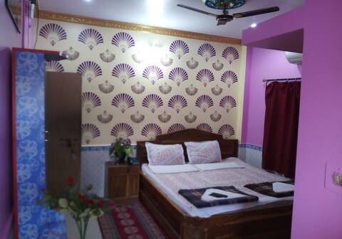 Hotel Asha Nivas (Sea Front Hotel)