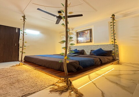 Thehrav Apartments at Mahavir Enclave