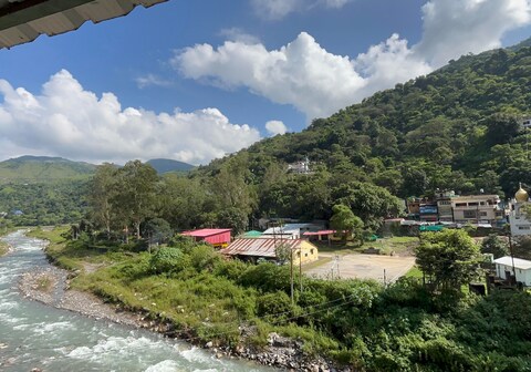 Hotel Ankita River & Hill View