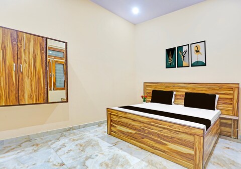 SPOT ON Hitech Hotal