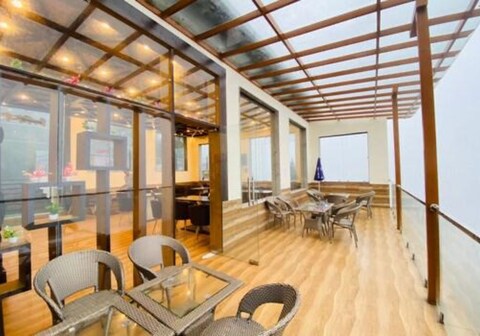 The Pari S World Restaurant