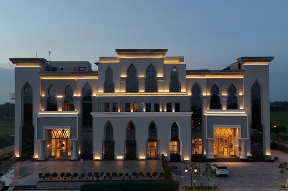 Hotel Grand Sapphire