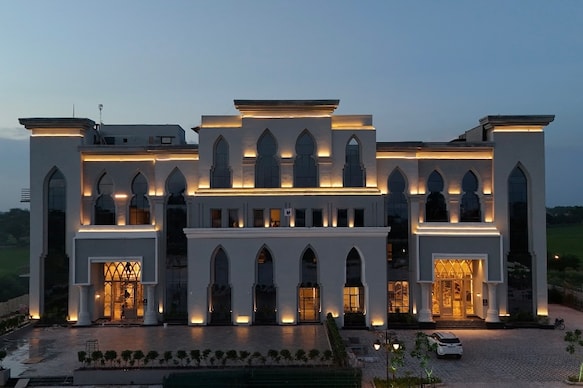 Hotel Grand Sapphire