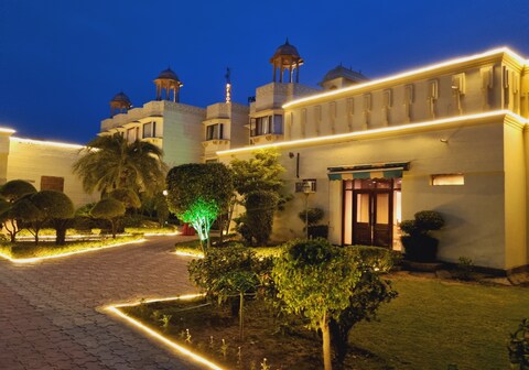 Hotel SK Park Rosella Resort & Spa.