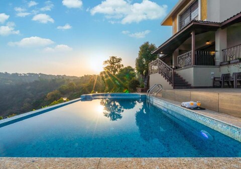 Courtyard Villa by Hill Staytion