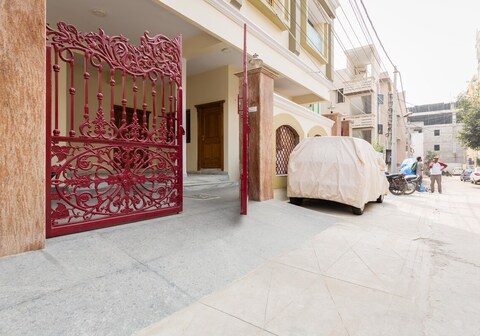 Clean & Safe Room in Hyderabad Ace Location