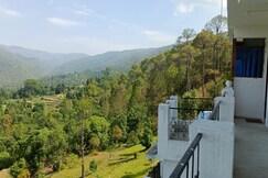 Valley Farm Stay: Mukteshwar, Mukteshwar Valley Farm Stay: Mukteshwar, Mukteshwar