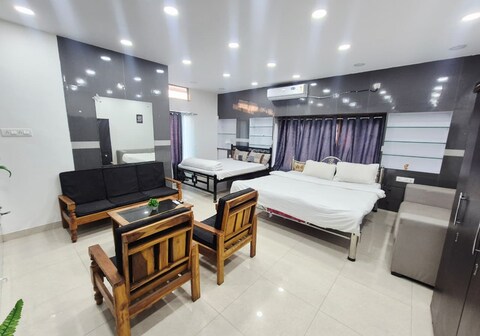 K.D Homes | 5Min from GNRC and Downtown Hospital