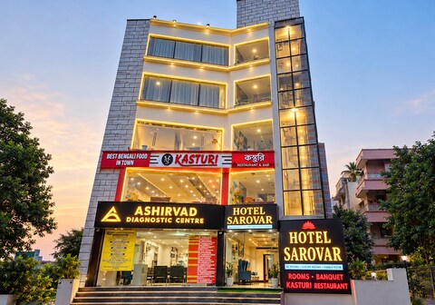 Hotel Sarovar