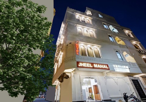 Hotel Jheel Mahal