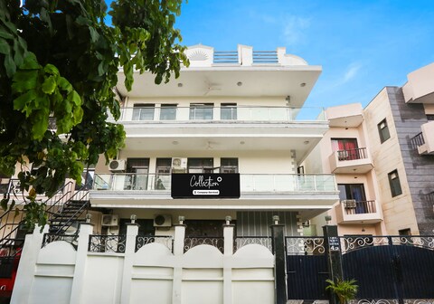 Super Collection O Sector 45 Near Huda Metro Station