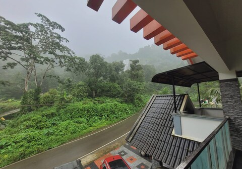 Mankulam Homestay