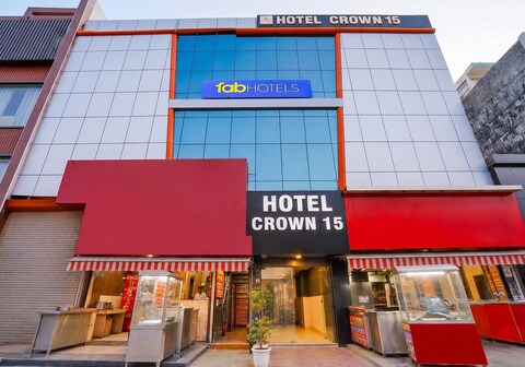 FabHotel Crown 15 - Noida Sector-15 Metro Station