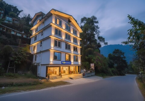 FabHotel Rikhila's Regency - Ranipool