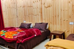 Yog1 - 200 Mtrs From Temple, Badrinath Yog1 - 200 Mtrs From Temple, Badrinath