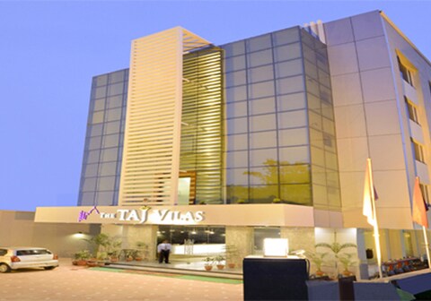 The Taj Vilas