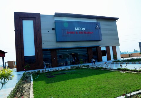 Moon Dhaba & Restaurant