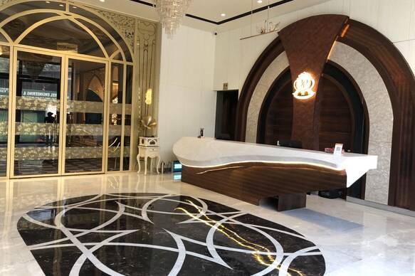 The Pearl Petal Hotel