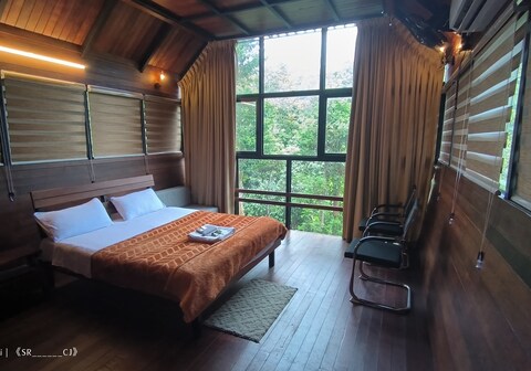 FRESH WAVE RESORT AND POOL VILLA SOOCHIPARA