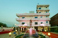OYO 8837 Hotel Surya Galaxy, Kanpur OYO 8837 Hotel Surya Galaxy, Kanpur
