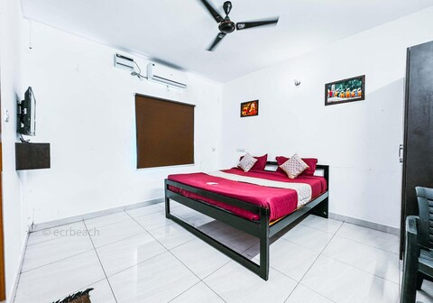 Peninsula Beach Manor