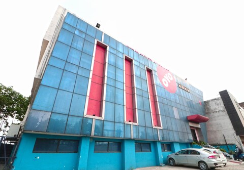 SPOT ON Hotel Center Point