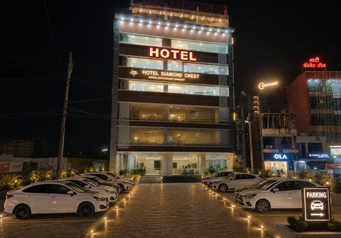 HOTEL DIAMOND CREST
