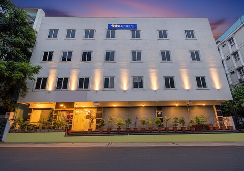 FabHotel White Ridge