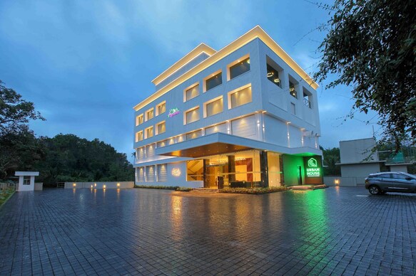 Park Residency Ayarkunnam