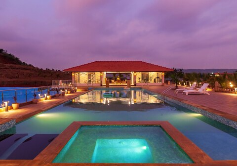 StayVista | La Palm Pool Villa