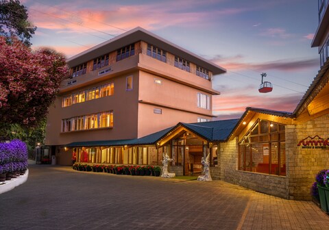 Summit Namnang Courtyard & Spa (MG Marg)