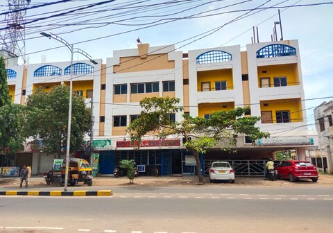 HOTEL KAMESWARI