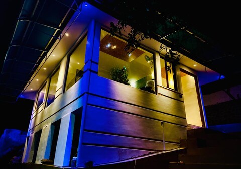 Shishiram Luxury Cottage